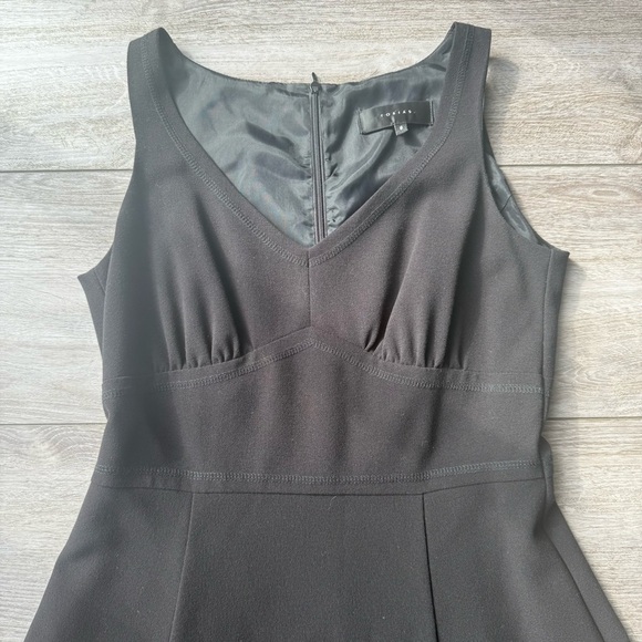 Tobias Black V Neck Sleeveless Fit and Flare Dress Made in Canada - Picture 7 of 15